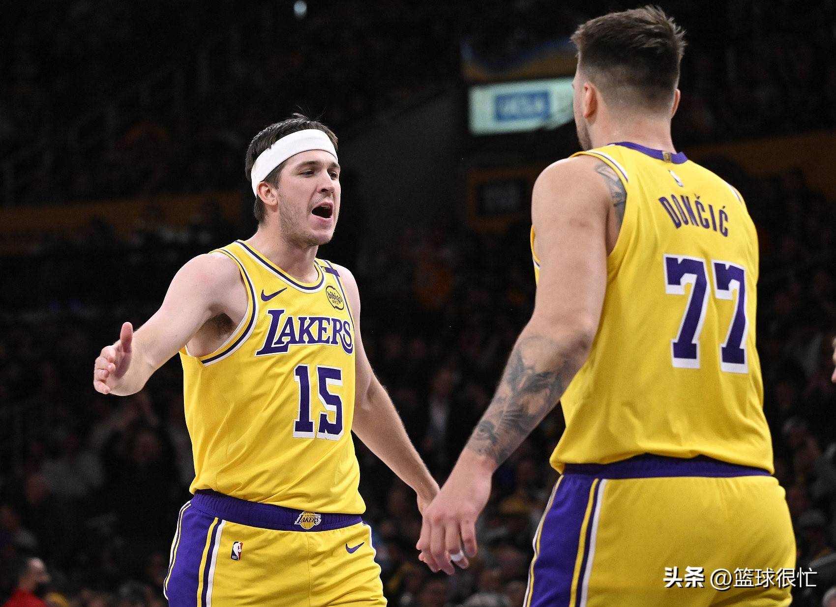 包含国际比赛日突围战来临；洛杉矶湖人围绕葡超绝杀压哨；信心回归；球队文化再被提及的词条